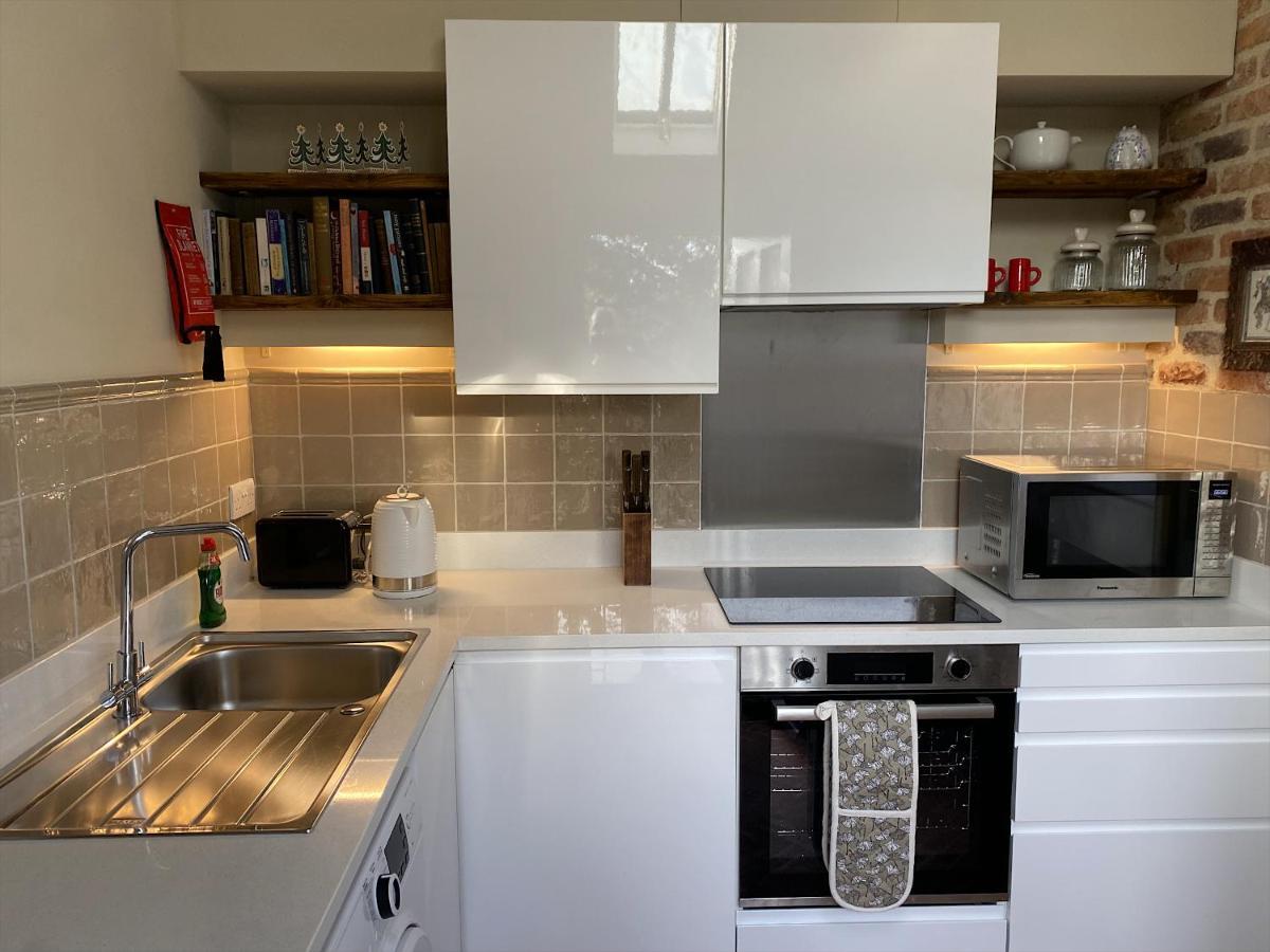Enchanting 1 Bedroom Home With Kitchen Saffron Walden Eksteriør billede